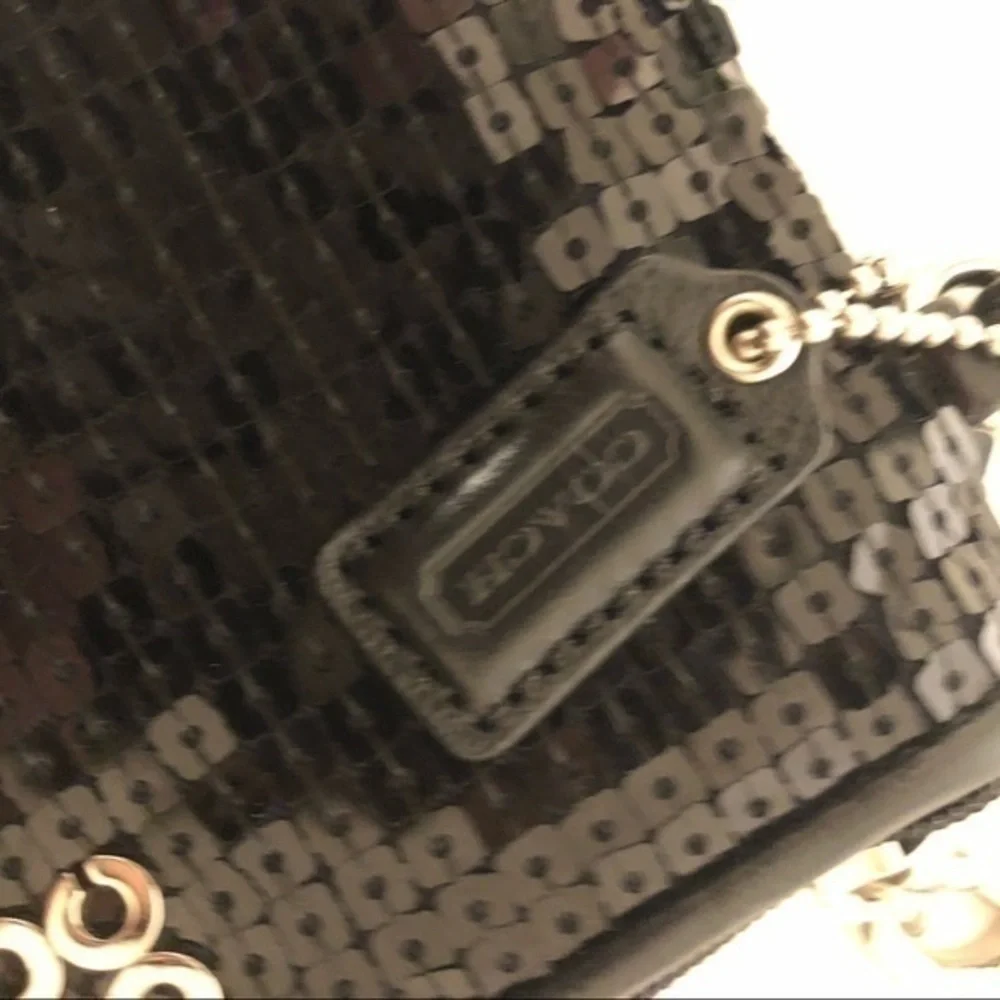 👛 COACH 👛 black sequined evening wristlet